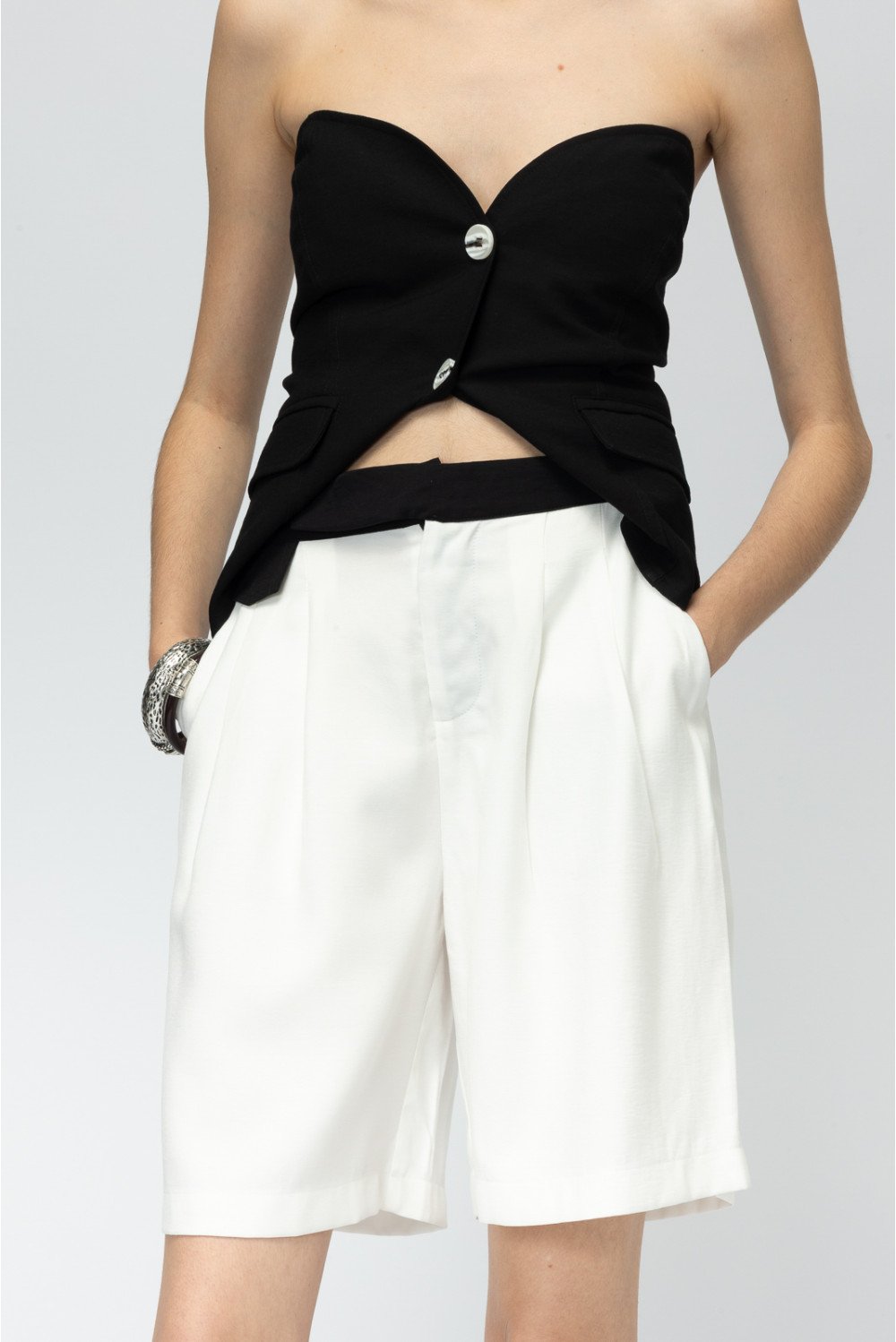 KAMIKAZE B&W SHORTS